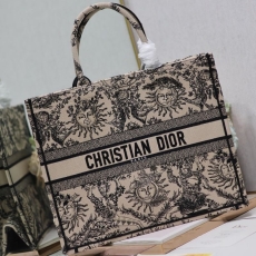 Christian Dior Shopping Bags